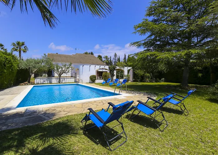 ヴィラ Adelfa サロウ